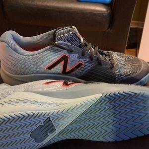 New balance tennis shoes size 14 brand new